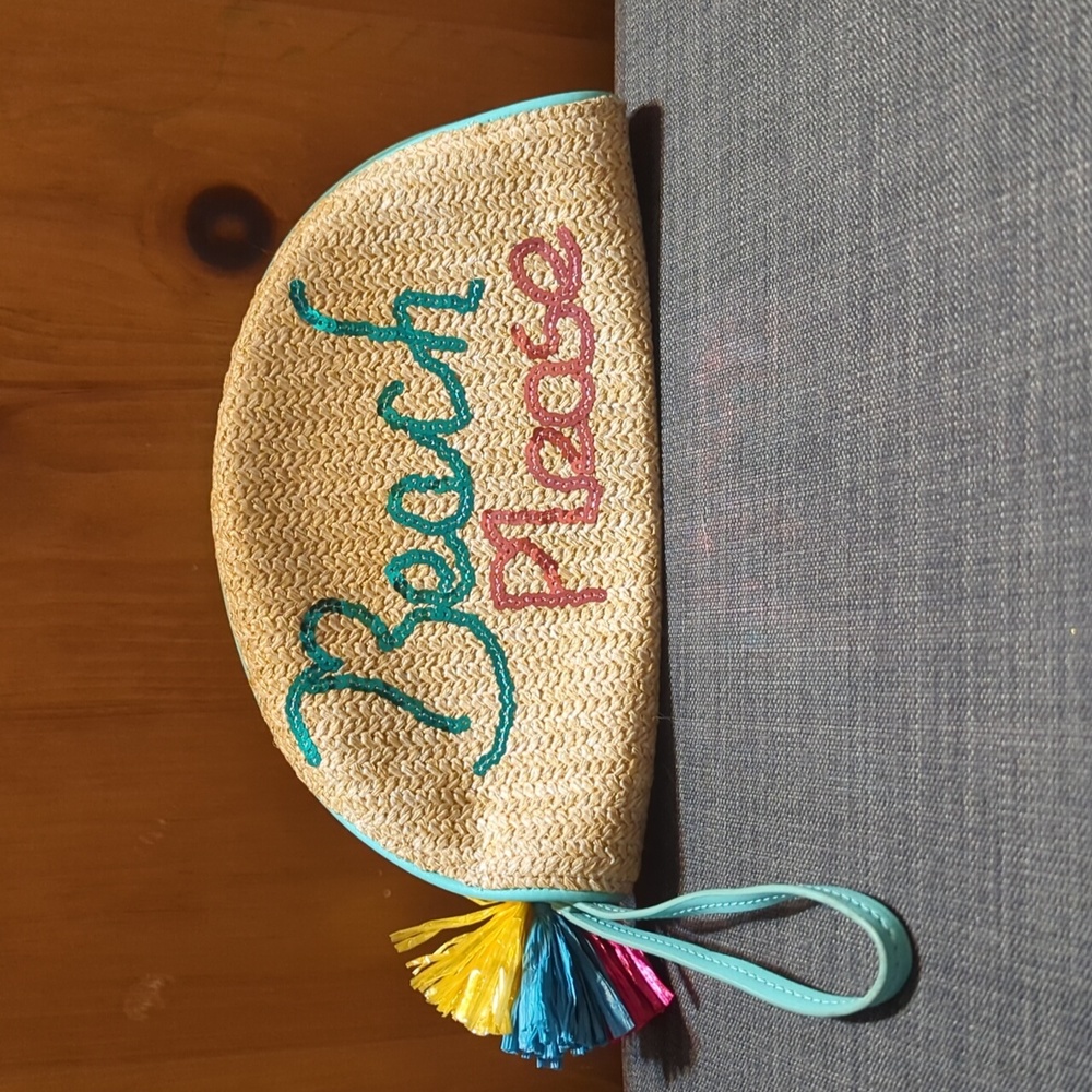 Beach Please straw clutch